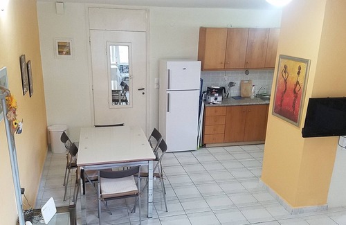 Koum Kapi Apartment | Newly renovated, quiet & spacious, 30 second walk to beach, 7 min to old town