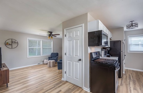 Bettendorf House | Newly Renovated,Super Clean,3BR, Great Location