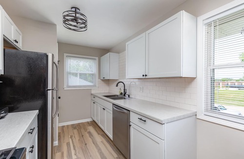 Bettendorf House | Newly Renovated,Super Clean,3BR, Great Location