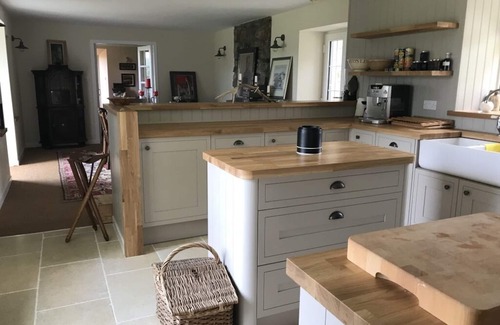 Strathdon Cottage | Newly renovated traditional cottage with outstanding views