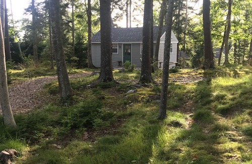Boothbay Harbor Cottage | Newly renovated modern guest cottage across from Spruce Point Inn Pet Friendly!