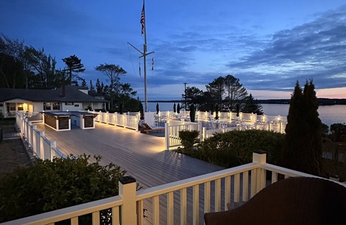 Boothbay Harbor Cottage | Newly renovated modern guest cottage across from Spruce Point Inn Pet Friendly!