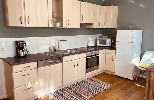 Aue Apartment | Newly renovated with south-facing balcony - large bathroom and large dining area - 65 sqm
