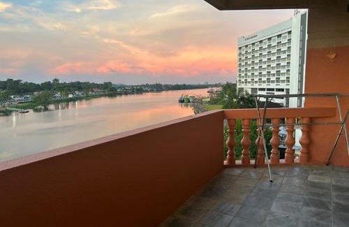 Kampung Surabaya Apartment | Newly Riverbank suites 408