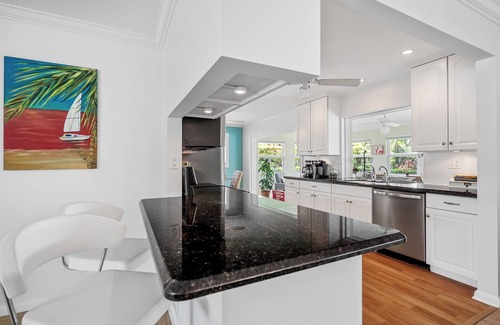 Singer Island House | NEWLY TURFED YARD & PUTTING GREEN - Singer Island Beach House w/Private Pool