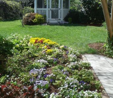 Williamsburg Bed & Breakfast | Newport House Bed & Breakfast