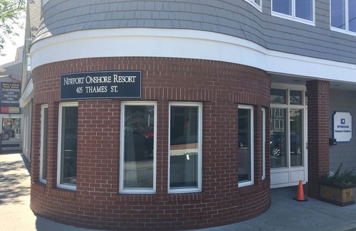 Yachting Village Condo | Newport Onshore - Thames St waterfront! Central location to harbor attractions.