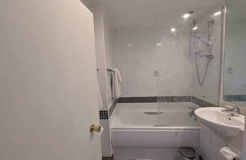 Newton Solney Apartment | Newton Country Hotel Burton| Standard Double