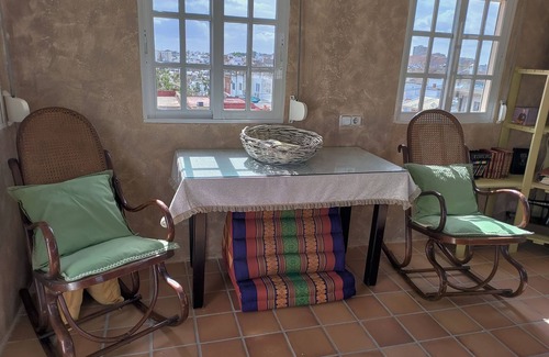 San Juan de Aznalfarache House | Next to the Metro and the center of Seville! Large house with private pool.