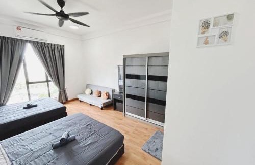 Taman Bukit Mewah Apartment | Next to Paradigm Mall Escape JB,3BR, Up to 10 Person,