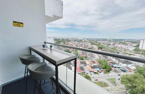 Taman Bukit Mewah Apartment | Next to Paradigm Mall Escape JB,3BR, Up to 10 Person,
