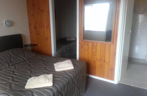 Nhill Hotel | Nhill Oasis Motel