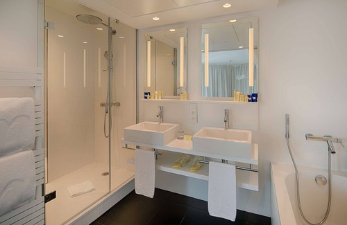 Roucas-Blanc Hotel | nhow Marseille