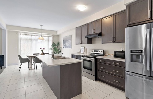 Thorold House | Niagara Luxury Boutique Retreat