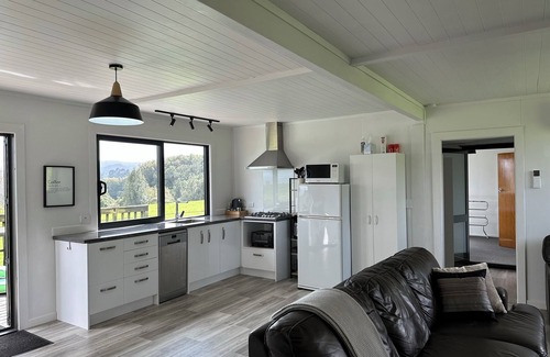 Richmond Downs Cottage | Nibble Nook Farm Cottage