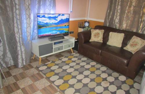 Freetown Apartment | Nic's Inn