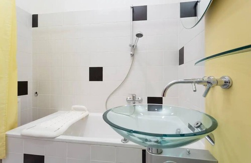 Schottenfeld Apartment | Nice 1-bedroom apartment in Wien with WiFi