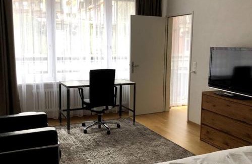 Sihlfeld Apartment | Nice 1BR flat - city center with balcony - West3