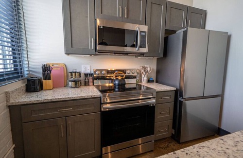 Buchanan Apartment | Nice 1BR King Bed Apartment: Brewery|River|Downtown