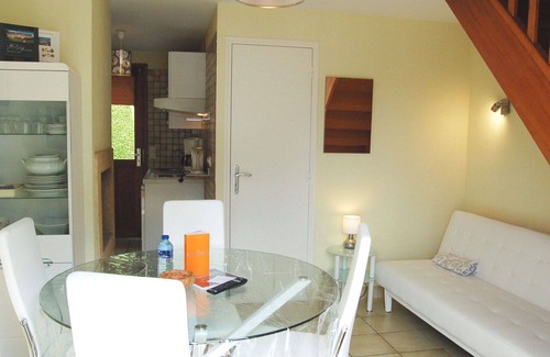 Saint-Jouan-des-Guerets Apartment | Nice apartment for 4 guests with WIFI, pool, TV, terrace and parking