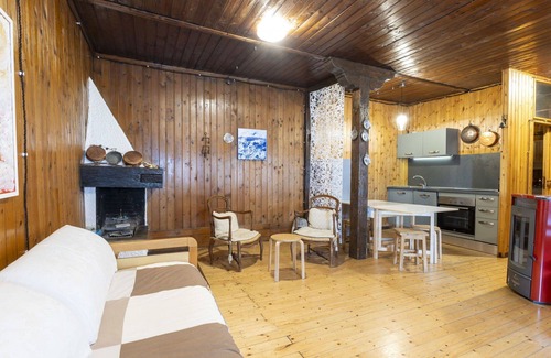 Campodolcino Apartment | Nice apartment for 4 people with WIFI, TV, pets allowed and parking