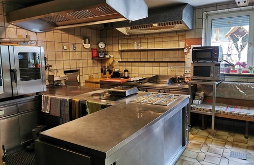 Pragraten Apartment | Nice apartment for 13 guests with WIFI, TV, balcony and pets allowed