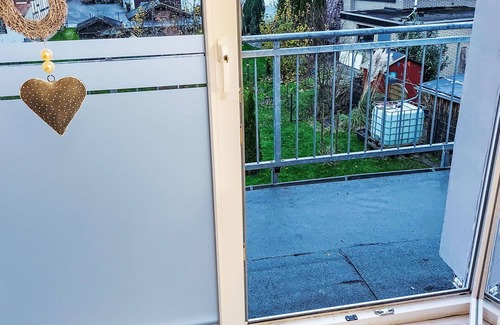 Steinheim Apartment | Nice apartment for 2 guests with WIFI, TV, balcony and parking