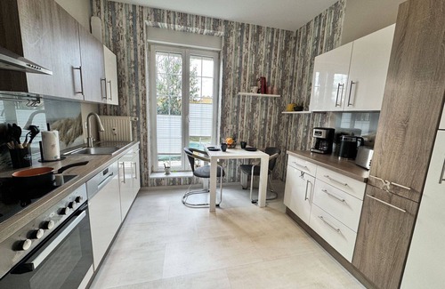 Steinheim Apartment | Nice apartment for 2 people with WIFI, hot tub, TV, patio, pets allowed and parking