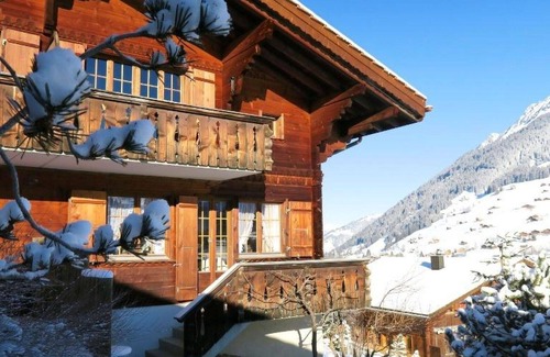Lauenen Apartment | Nice apartment for 4 guests with WIFI and balcony