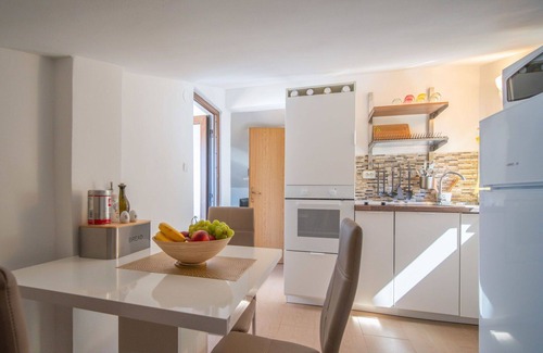 Stinica Apartment | Nice apartment for 4 guests with WIFI, A/C, TV and terrace