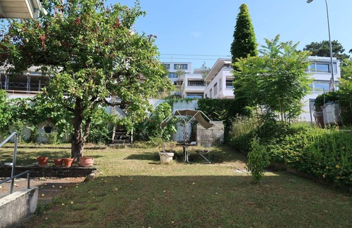 Villette Apartment | Nice apartment for 4 people with WIFI, TV, patio, pets allowed and parking