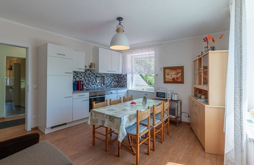 Gallizien Apartment | Nice apartment for 6 guests with WIFI, TV, patio, pets allowed, panoramic view and parking