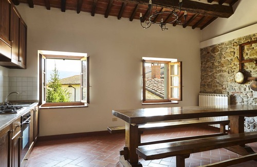 Capolona Apartment | Nice apartment for 6 guests with WIFI, pool, TV, pets allowed and parking, close to Arezzo