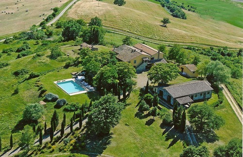 Il Poggio Apartment | Nice apartment for 6 guests with pool, WIFI, TV, pets allowed and panoramic view
