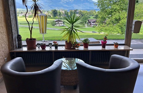 Strobl Apartment | Nice apartment for 6 people with WIFI, TV, terrace and parking