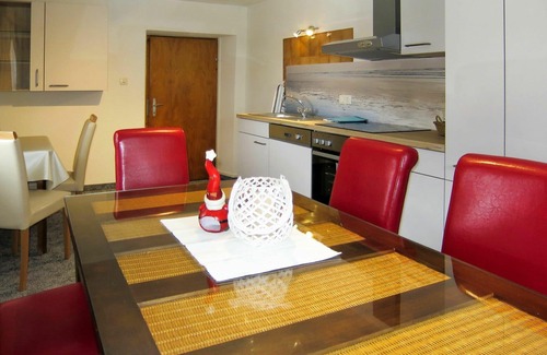 Unterlaengenfeld Apartment | Nice apartment for 10 people with WIFI, TV, balcony and parking