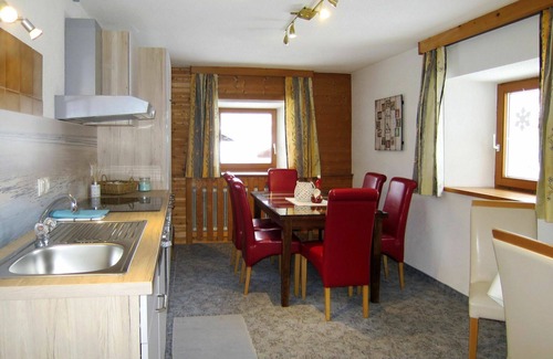 Unterlaengenfeld Apartment | Nice apartment for 10 people with WIFI, TV, balcony and parking