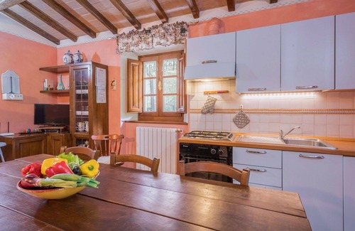 Cutigliano Apartment | Nice apartment for 6 guests with pool, WIFI, TV, veranda and pets allowed