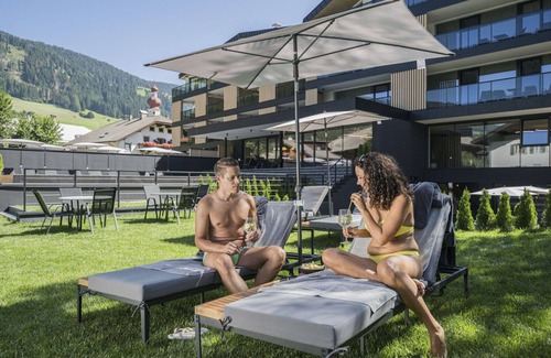 Villabassa Apartment | Nice apartment for 4 people with WIFI, pool, TV, terrace and parking