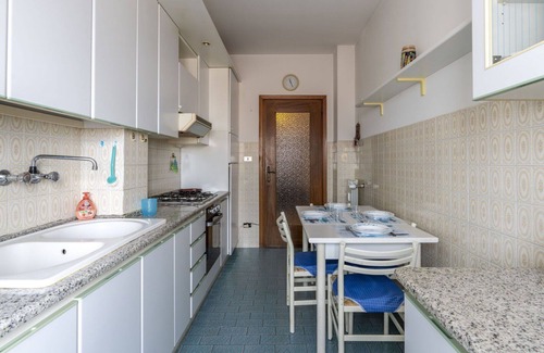 Vallecrosia Apartment | Nice apartment for 5 guests with WIFI, TV, balcony, pets allowed and parking