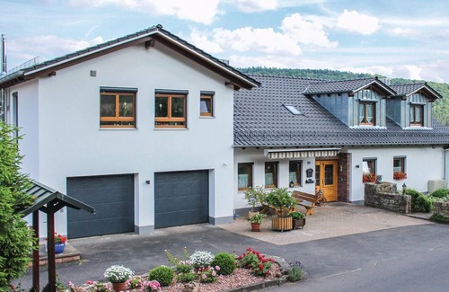Graefendorf Apartment | Nice apartment in Gräfendorf