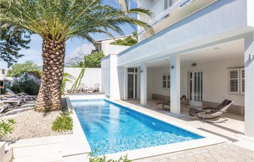 Vrpolje Apartment | Nice Apartment In Makarska