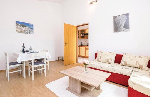 Podgradina Apartment | Nice apartment in Podgradina with WiFi