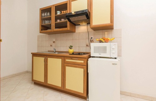Podgradina Apartment | Nice apartment in Podgradina with WiFi