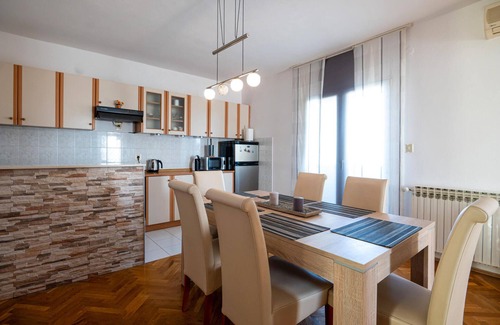 Skabrnja Apartment | Nice apartment in Prkos with WiFi