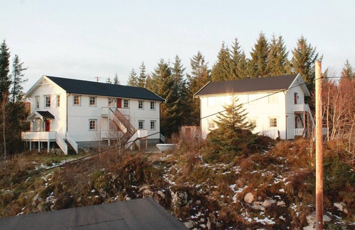 Skipnes Apartment | Nice apartment in Sandstad with WiFi