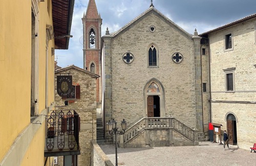 Pietralunga Apartment | Nice apartment in the historic center of the village, overlooking the hills