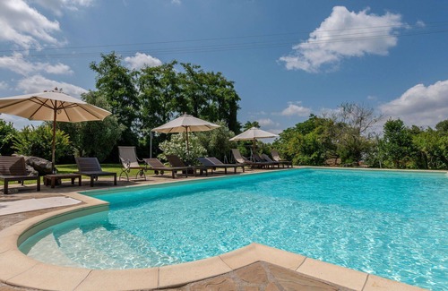 Poggi del Sasso Villa | Nice apartment in villa for 2 guests with A/C, pool, WIFI, TV, patio, pets allowed and parking