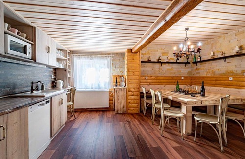Rokytnice nad Jizerou Villa | Nice apartment in villa for 12 guests with WIFI, TV, patio, pets allowed, panoramic view and par.