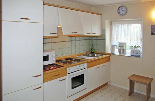 Verchen House | Nice apartment in villa for 4 guests with WIFI, TV, patio and pets allowed